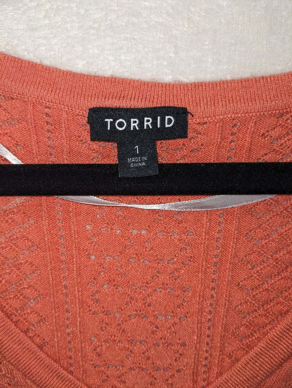 Torrid Coral Knit V-Neck Short Sleeve Top Plus Size 1X - Picture 4 of 6